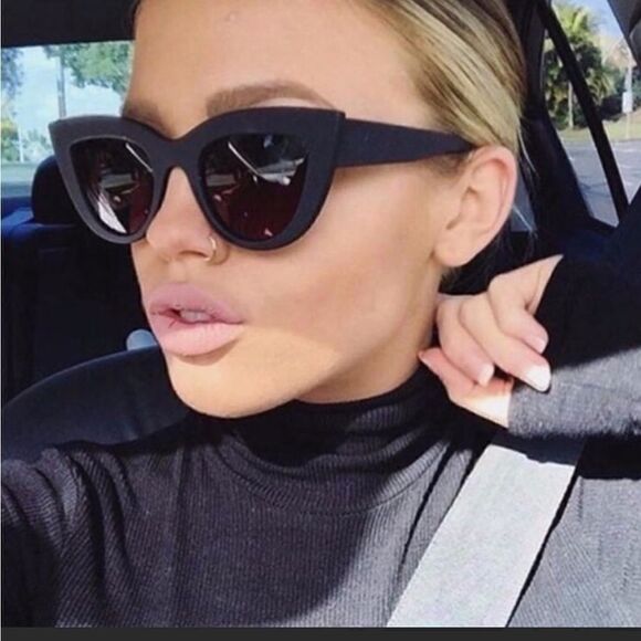 Oversized Black Cat Eye Sunglasses - Picture 1 of 3